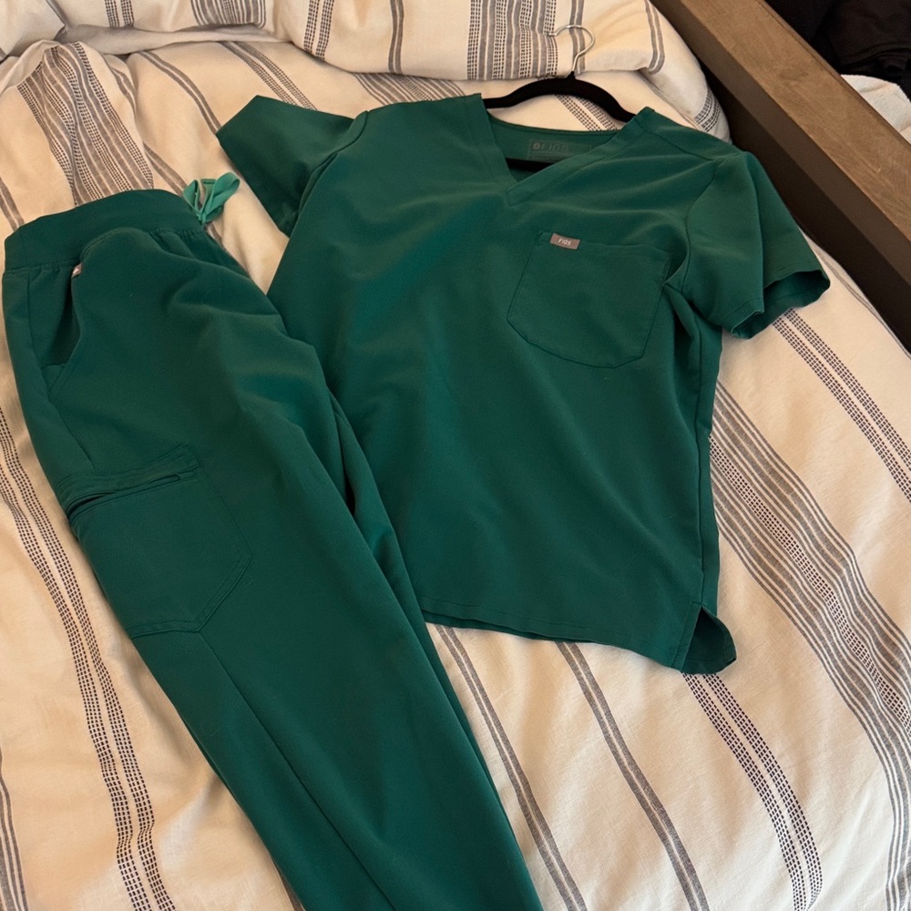 Figs Jade Green Scrub Top